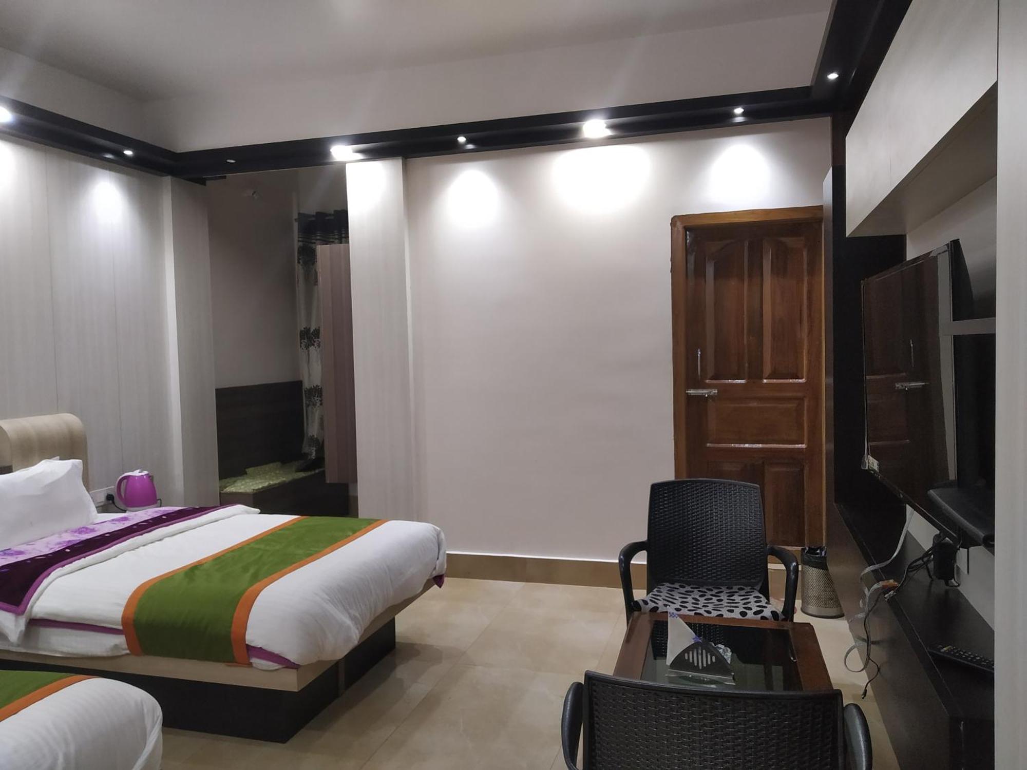 Ziro Palace Inn - A Boutique Hotel Hapoli Luaran gambar