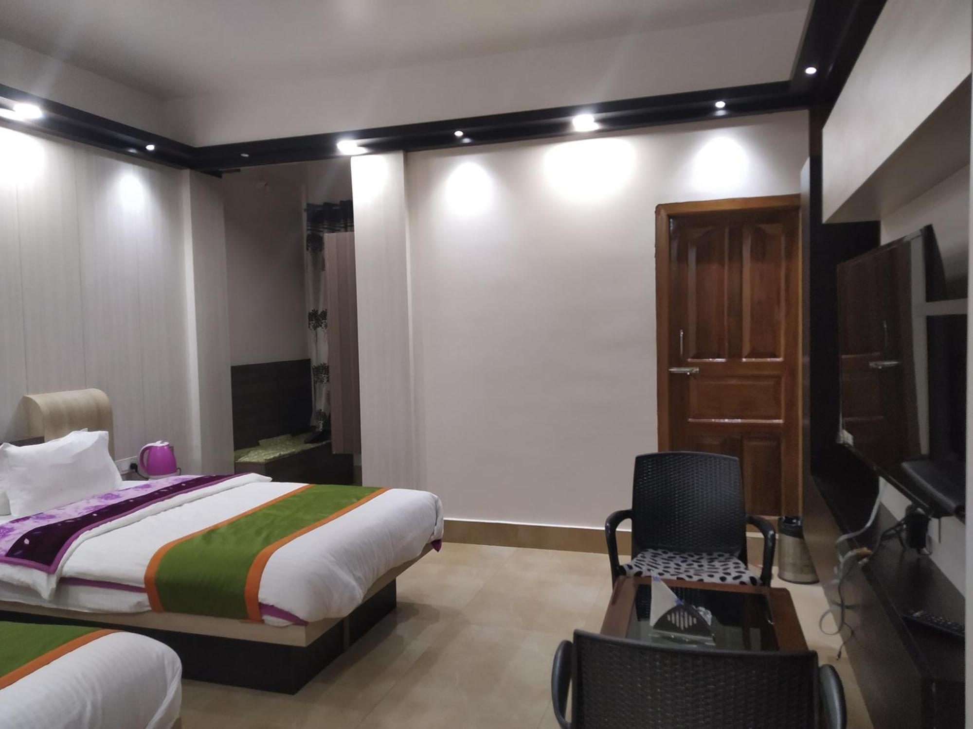 Ziro Palace Inn - A Boutique Hotel Hapoli Luaran gambar