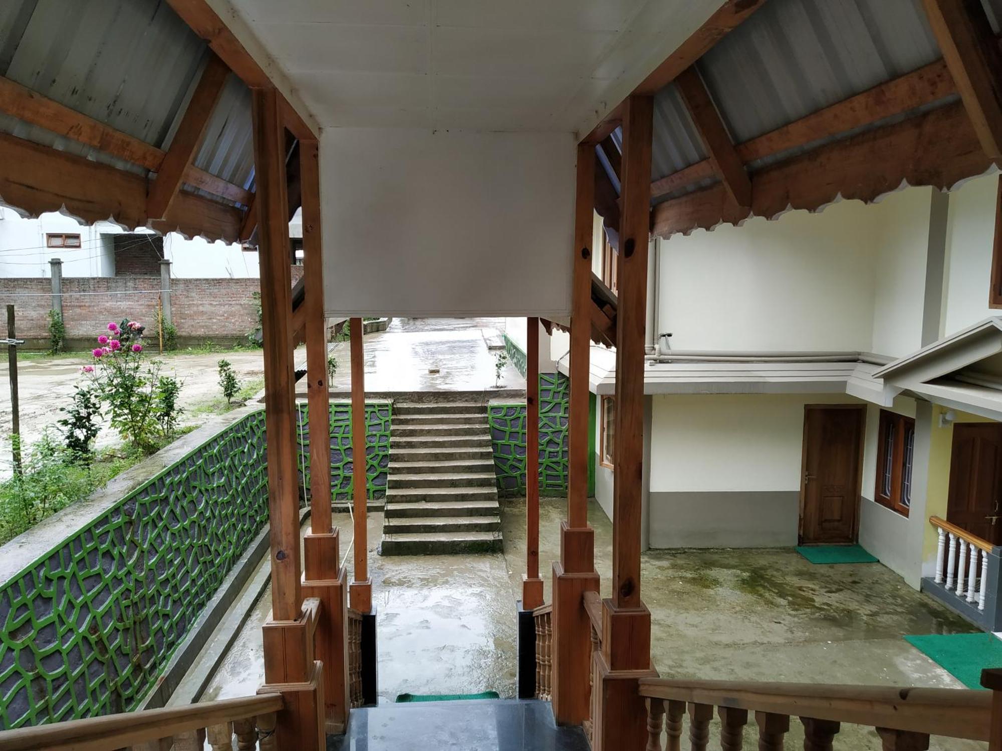Ziro Palace Inn - A Boutique Hotel Hapoli Luaran gambar